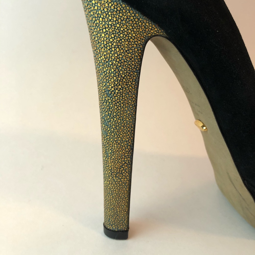 Sergio Rossi suede black pumps + decorative heel